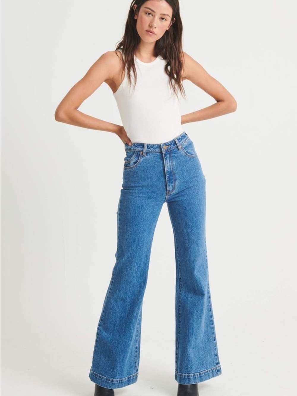 ROLLA'S East Coast Flair Jeans in Sadie Blue